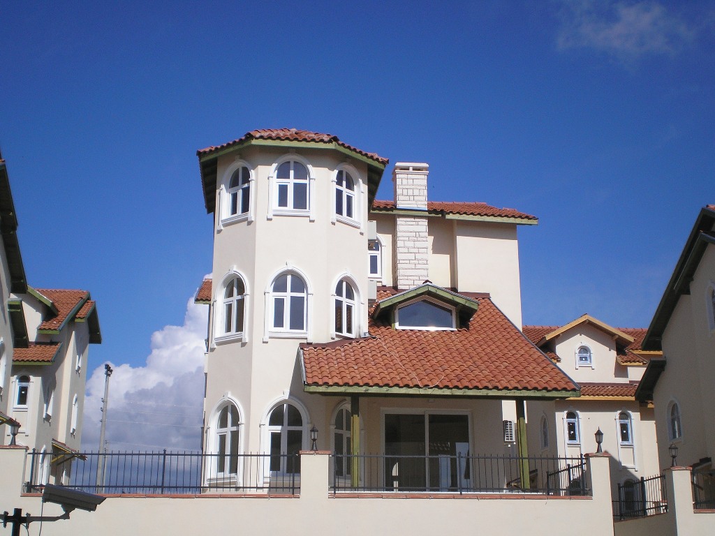 Hillside Villaları